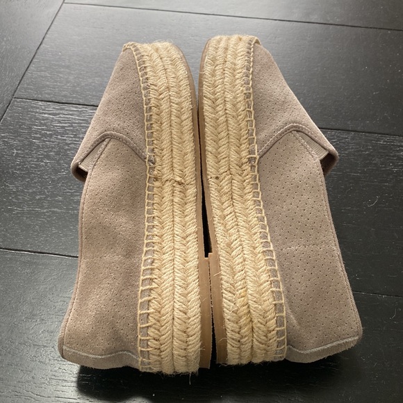 Soludos Platform Gray Suede Shoes. Size 8. - Picture 6 of 11